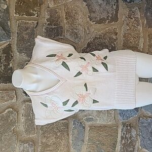 BONNIE BOERER & Company Vintage sweater vest with leather flower embellished  M